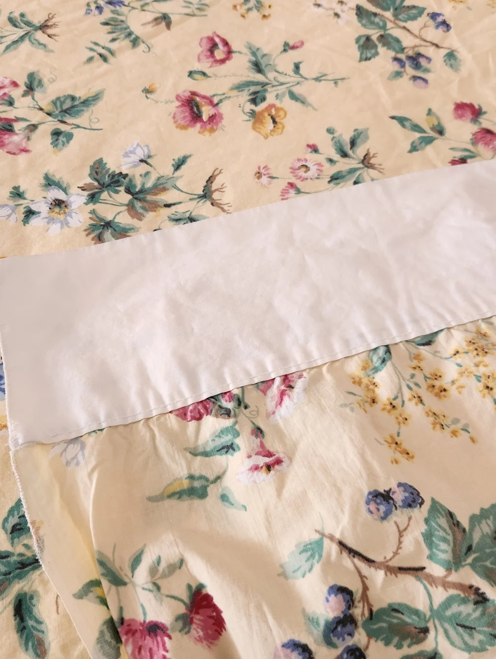 LIZ WEAR Sheet Set 2 Shams Yellow Floral Home Bedding Vintage Made USA - Picture 4 of 14
